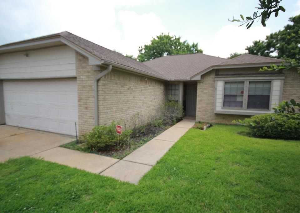 1st image of 22714 Garden Canyon Dr
