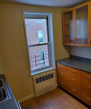 5th image of 2736 Independence Ave APT 3A