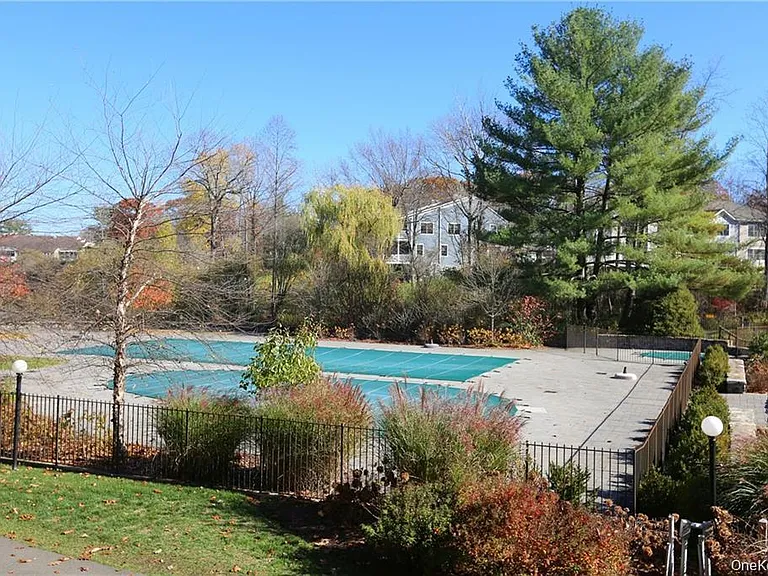 62 Fox Run — Photo 17