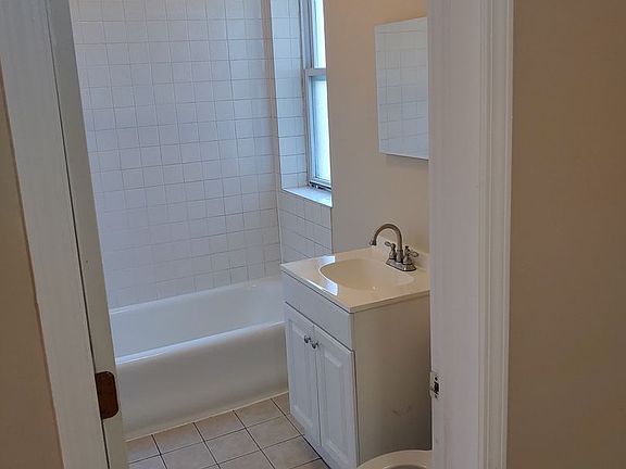 5th image of 4702 W Flournoy St #3