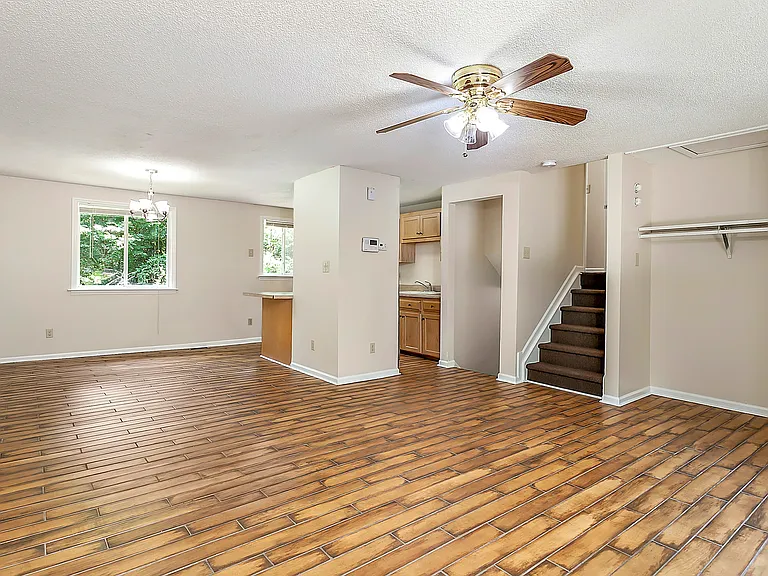 1204 Ogden Pl — Photo 4