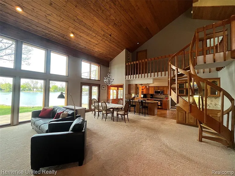 4533 Horseshoe Dr — Photo 8
