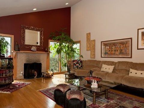5th image of 3 Cove Meadow Ln