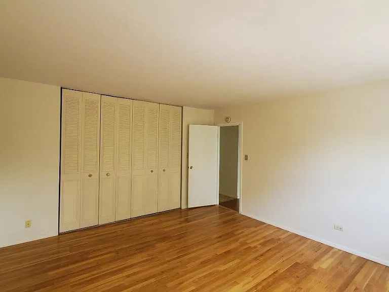 9001 Golf Rd #3I — Photo 2