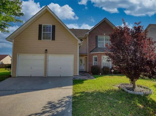 5044 Estonian Dr, Fairburn, GA 30213