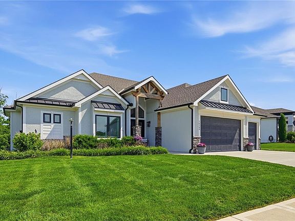 3rd image of 14790 Thousand Oaks Pl