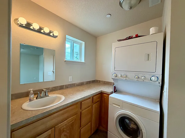 8517 SE Woodstock Blvd #B — Photo 7