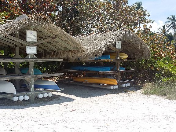 3rd image of 280 Gulf Shore Blvd N