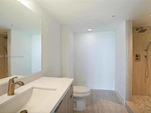 5th image of 650 West Ave APT 1404
