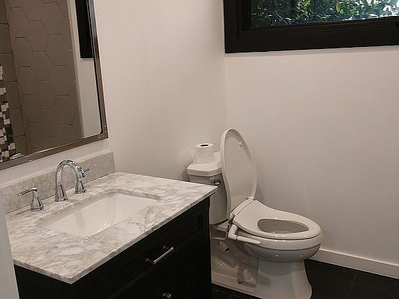 2nd image of 110 Golf Club Ln
