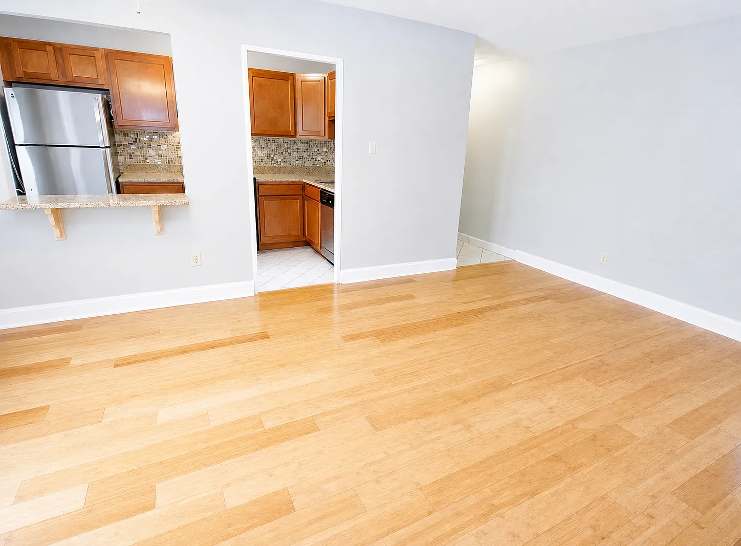 Regency Court — Photo 4