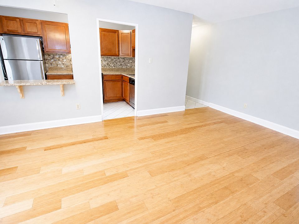 Living Room (Hardwood)