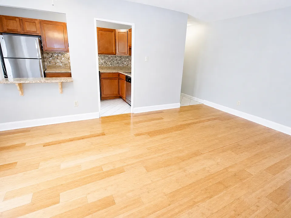 Living Room (Hardwood)