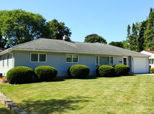 1007 W Moreland Blvd, Waukesha, WI 53188