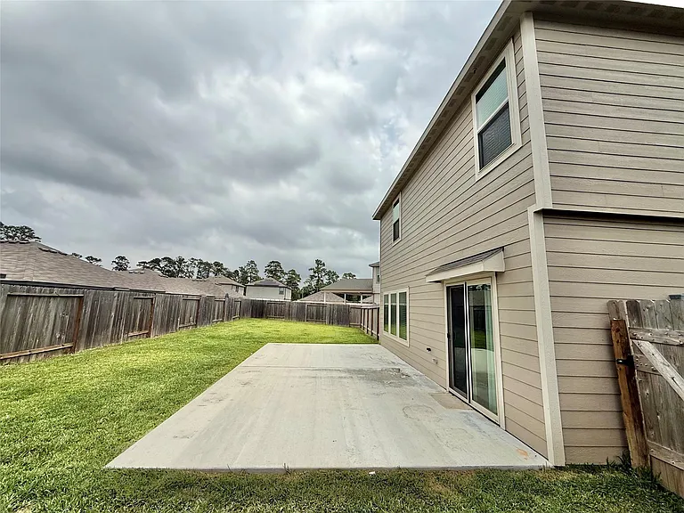 21235 Memorial Vista Dr — Photo 23