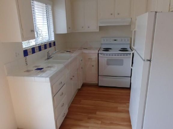 4th image of 264 Ellwood Beach Dr APT B