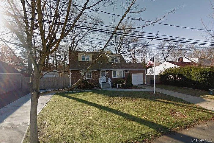 273 S 16th St