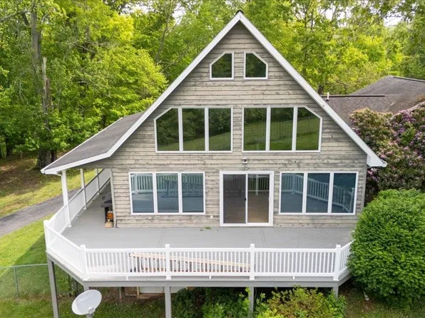 5540 Brush Creek Rd, Riner, VA 24149