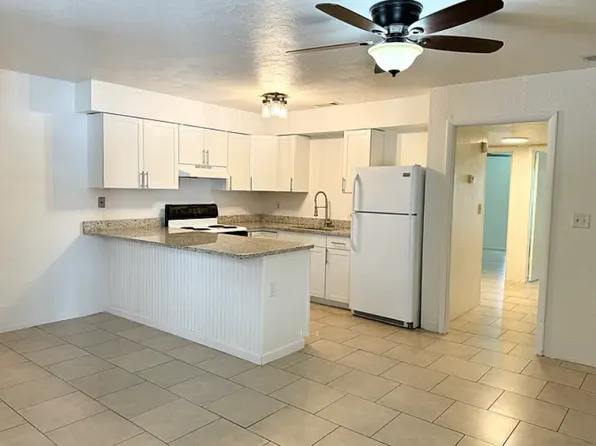 821 NW 13th St, Gainesville, FL