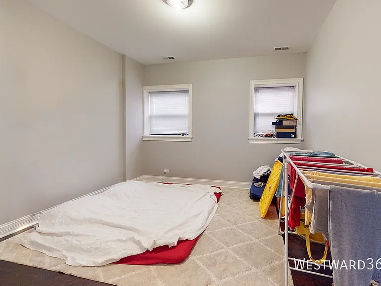 933 W Agatite Ave #3S — Photo 6