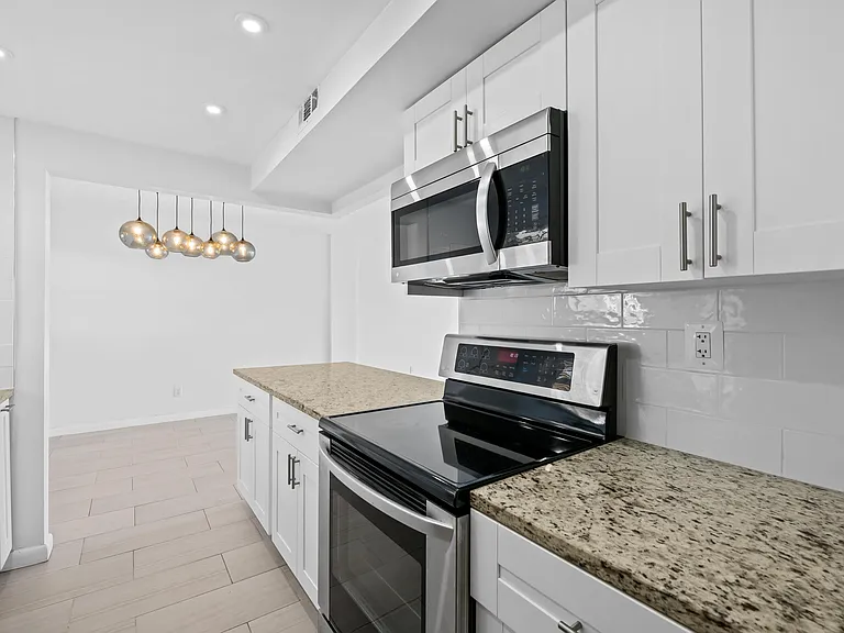 801 S Federal Hwy #716 — Photo 4