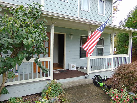2nd image of 5618 228th St E