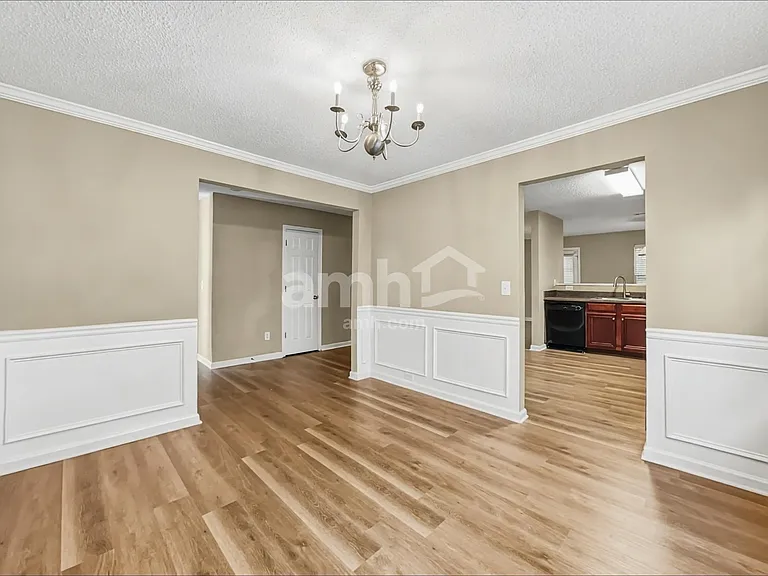 369 Hidden Creek Ln — Photo 6