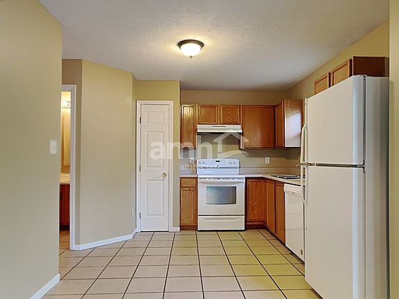 3rd image of 127 Strawberry Fields Dr