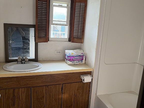 5th image of 6610 Lear Nagle Rd #141
