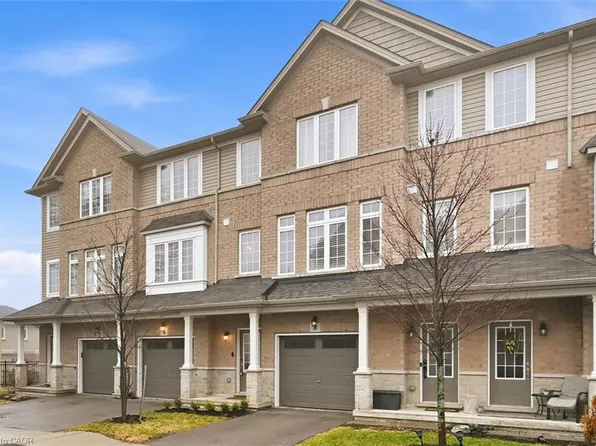 122 Dundas St E #9, Waterdown, ON L9H 7K6