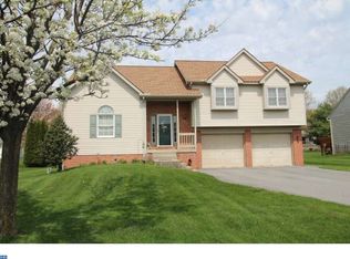 123 Windsock Way, New Holland, PA 17557