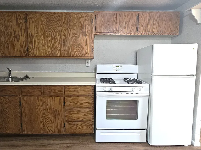 412 S San Francisco St — Photo 9