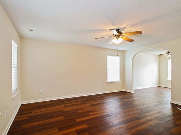 4th image of 13 Kimbrough Ct