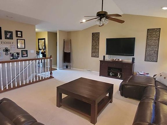 5th image of 2905 Weatherbrooke Dr