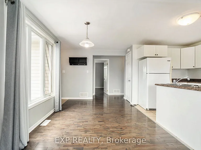 525 Russell Rd #1 — Photo 16