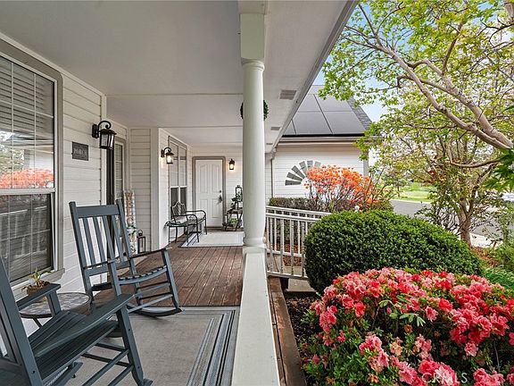 5th image of 1449 Country Oak Dr