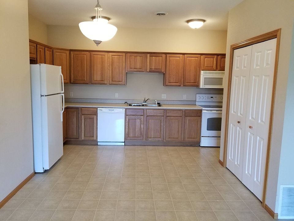 1st image of 2623 Orchard Dr Unit 7