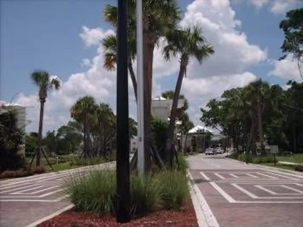 90 Flanders Trl #B, Delray Beach, FL 33484