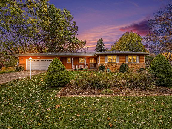 2nd image of 5607 Far Hill Dr SE