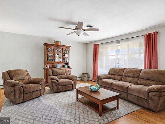 2nd image of 7951 Yellow Springs Rd