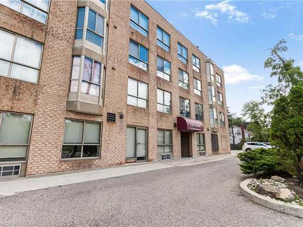 249 Major Mackenzie Dr E #106, Richmond Hill, ON L4C 9M8