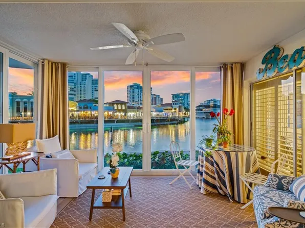 205 Park Shore DR #4-413, NAPLES, FL 34103