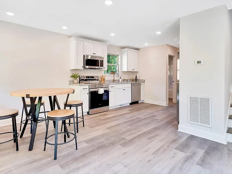 355 Kellys Ferry Pl — Photo 4