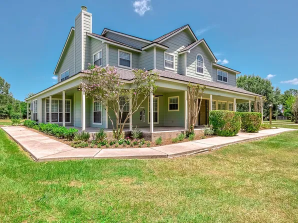 1066 Tafelski Rd, New Waverly, TX 77358