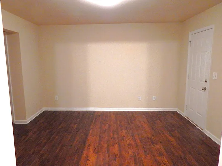 2199 Landing Walk Dr — Photo 9