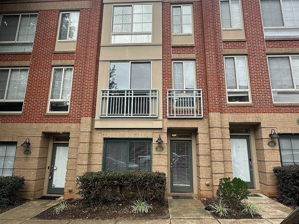 1220 Twin Branches Way #103