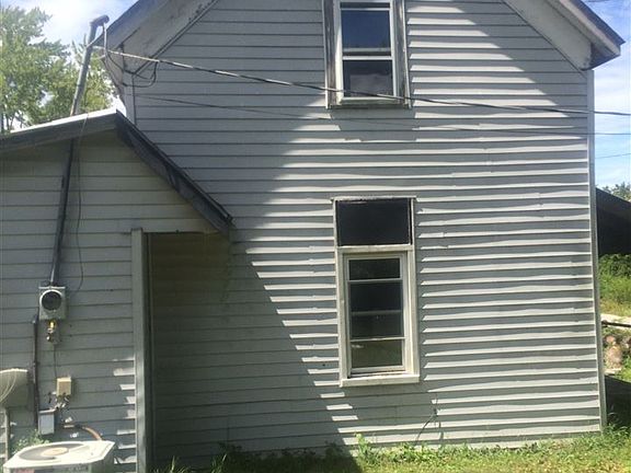 2nd image of 10360 Pichards St