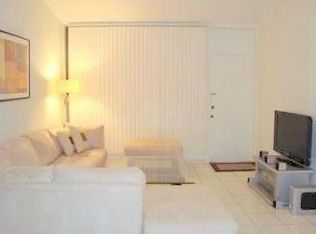 1070 98th St APT 17, Bay Harbor Islands, FL 33154