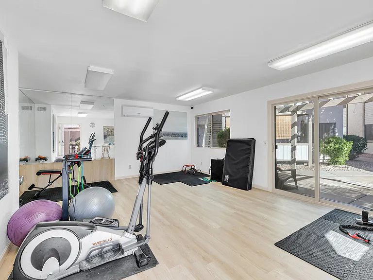 616 S Hardy Dr — Photo 30