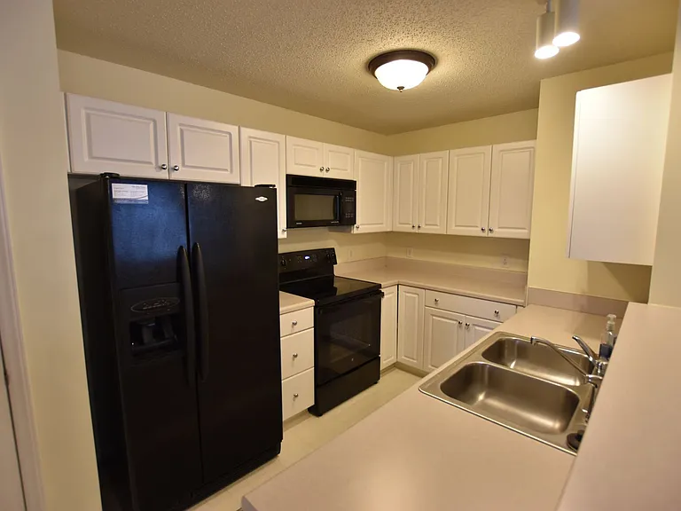 424 Mill Pond Dr — Photo 5
